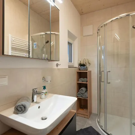 Almblick Apartamento *